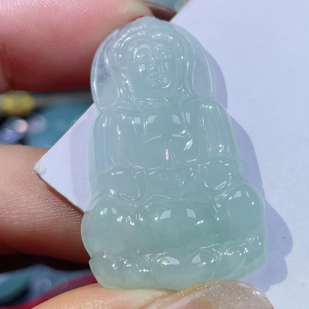 翡翠未镶嵌颈饰观音