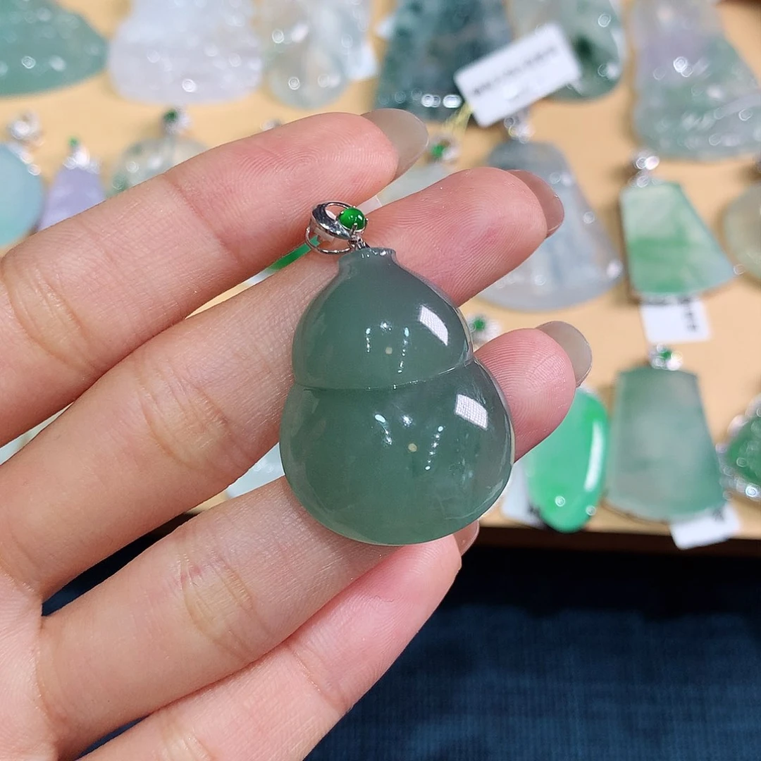 翡翠吊坠(不含链)18K金镶嵌