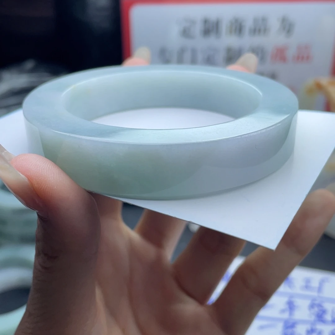 千***鹤未镶嵌翡翠定制翡翠