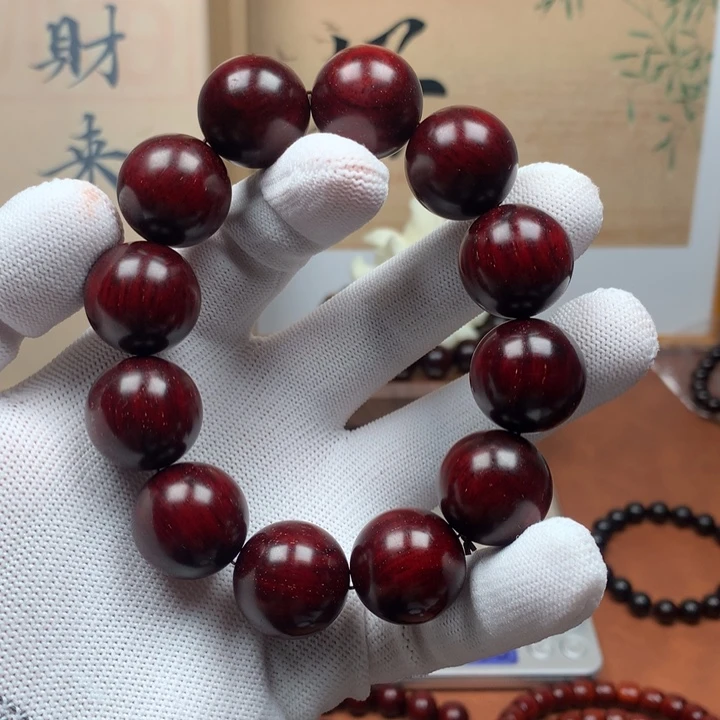 L***丶檀香紫檀（小叶紫檀）