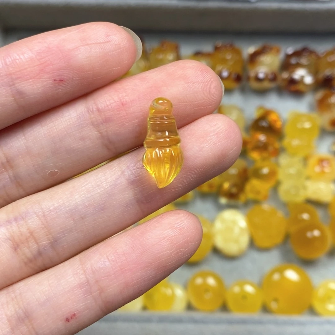 蜜蜡颈饰未镶嵌金榜题名