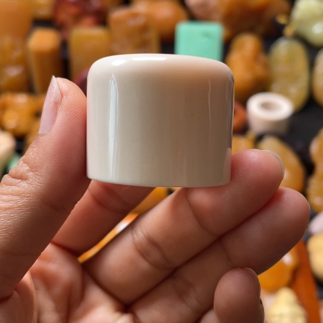 石英质玉（缅黄）未镶嵌颈饰