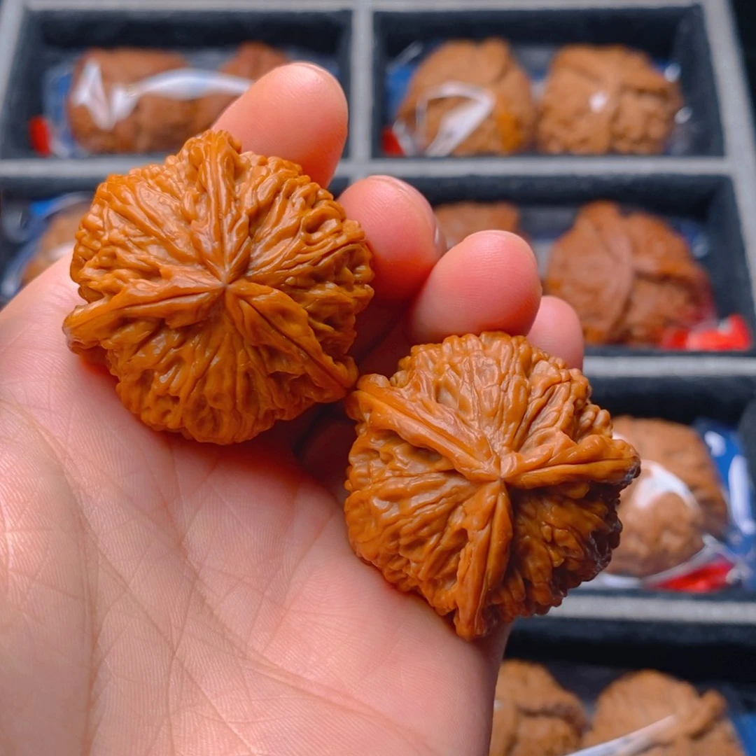 精品文玩核桃把件