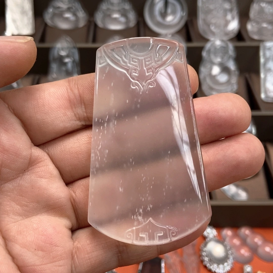 石英质玉未镶嵌颈饰