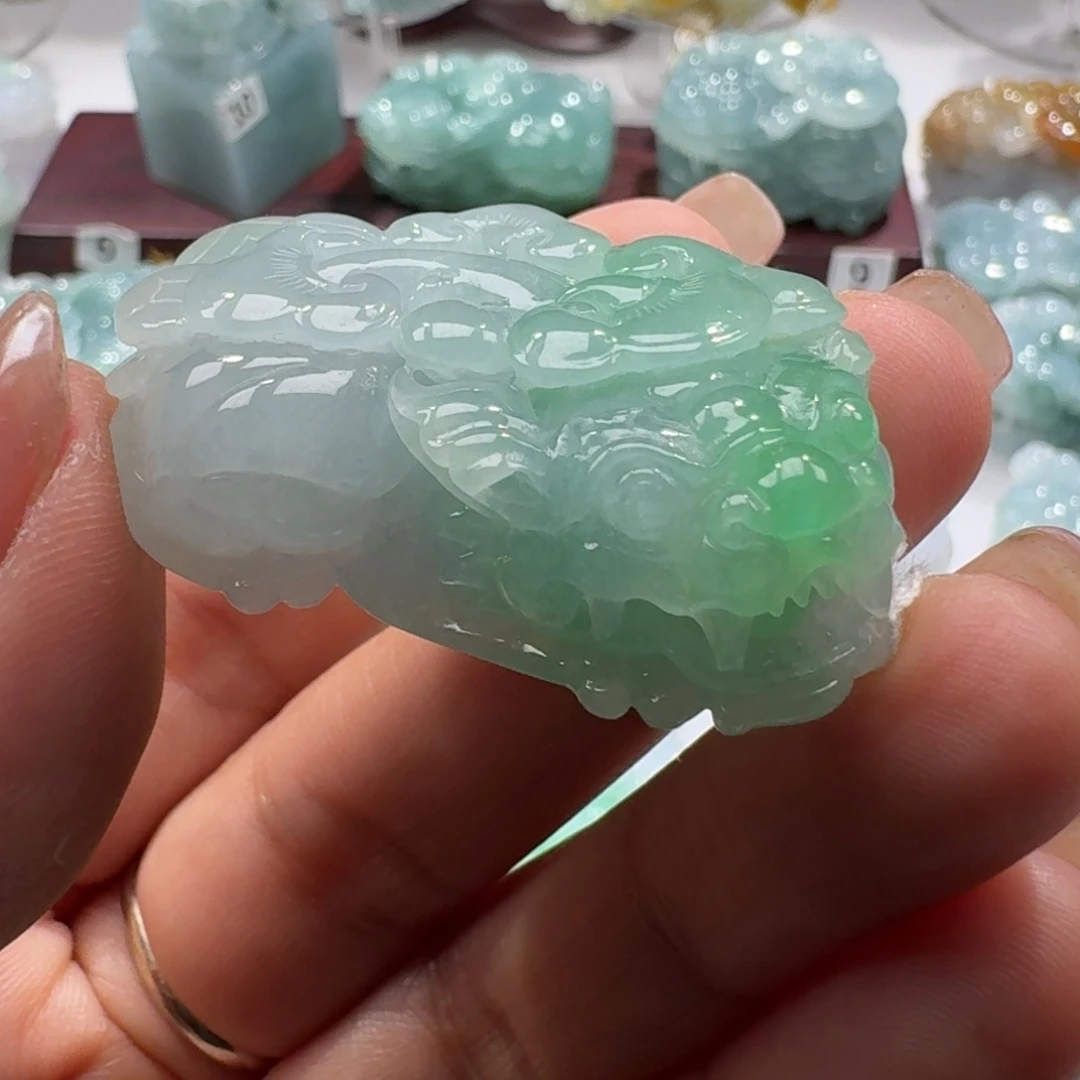 定制翡翠未镶嵌哆**货貔貅