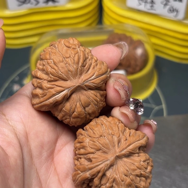 文玩核桃吊坠40-22699-02