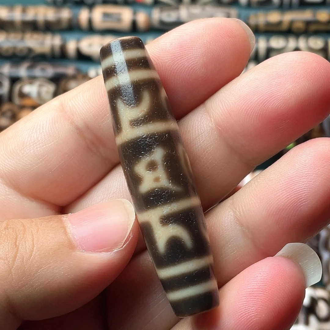 玛瑙/玉髓未镶嵌颈饰高油六字箴言莲师法器