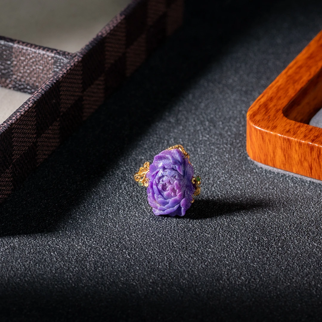 传承南非舒俱来雕刻件吊坠/多样性发/P12459