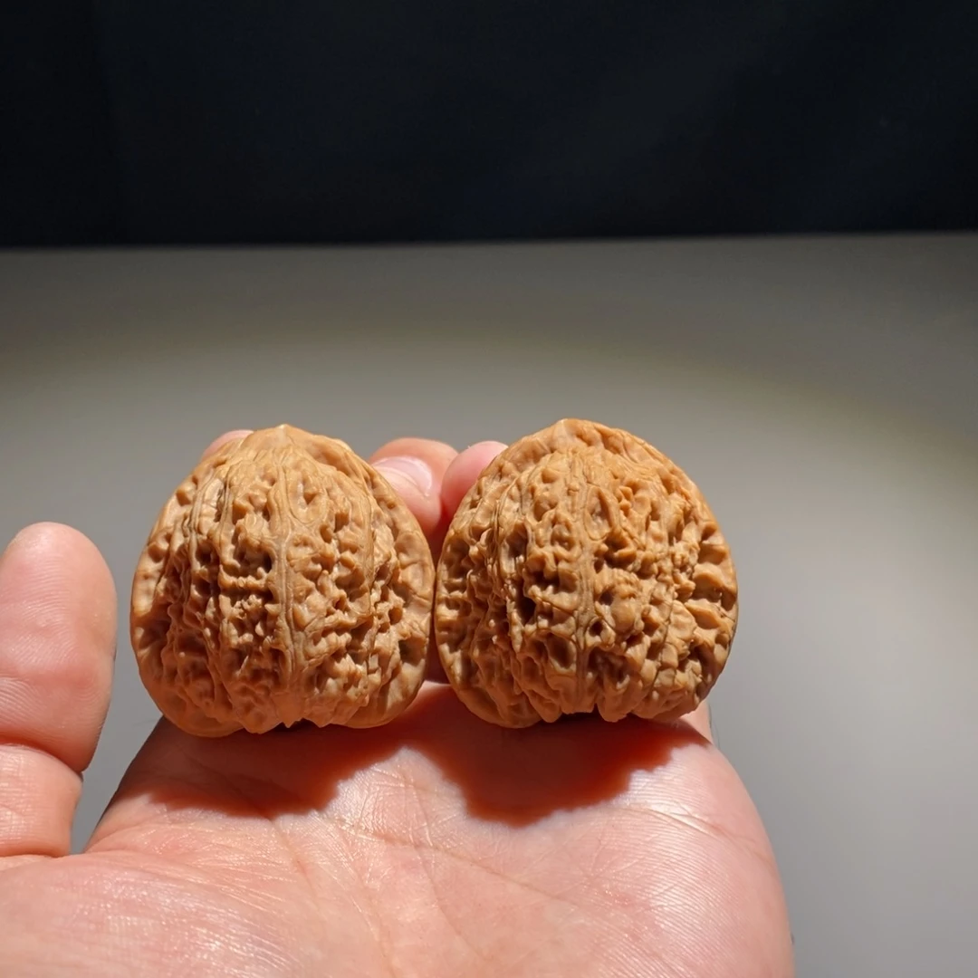 高***哈文玩核桃吊坠南疆