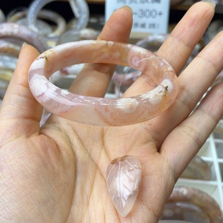 未镶嵌手镯石英质玉呆***饭