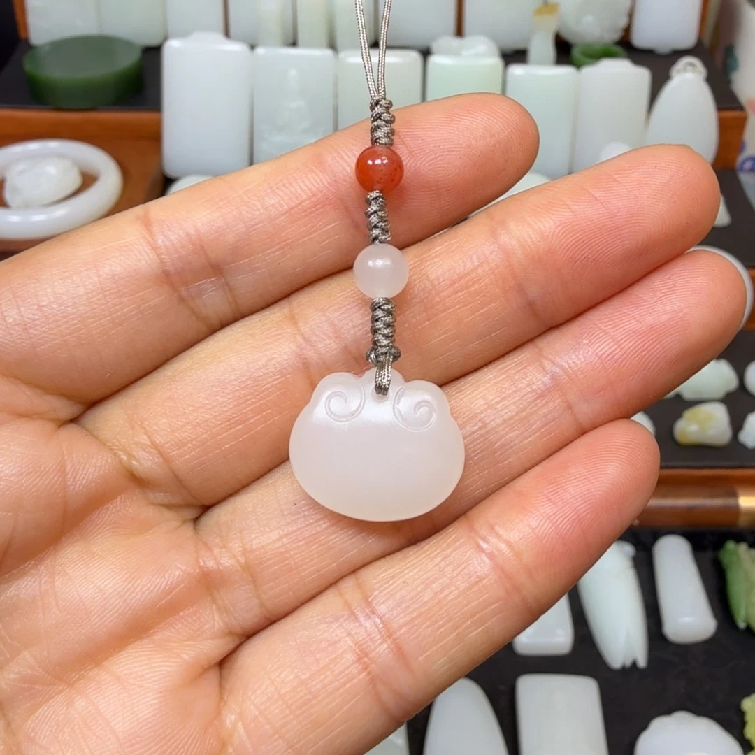 和田玉未镶嵌吊坠(不含链)