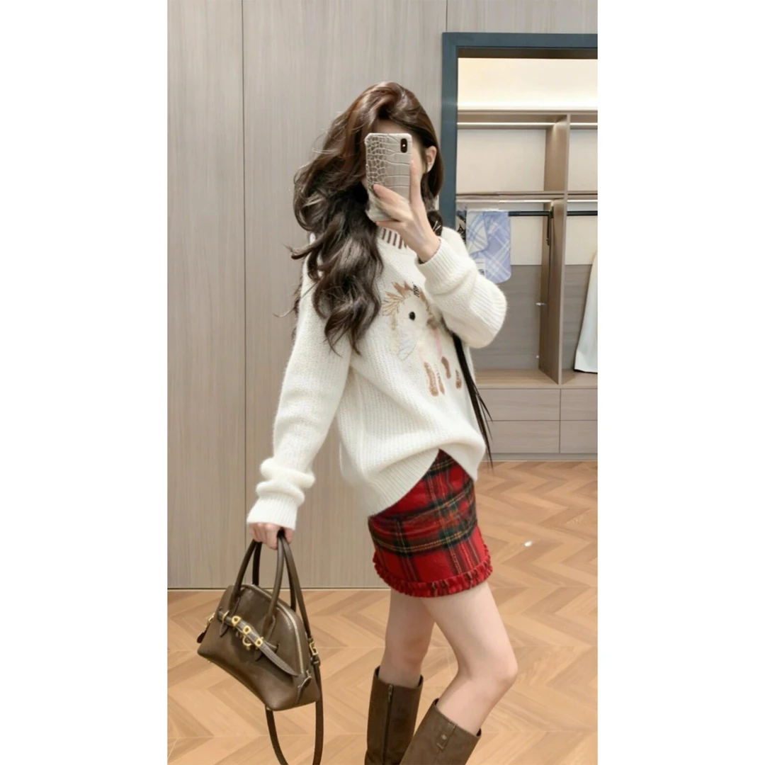 冬季新款拼色须边小马宽松设计感休闲毛衫红格子半身裙减龄短裙女