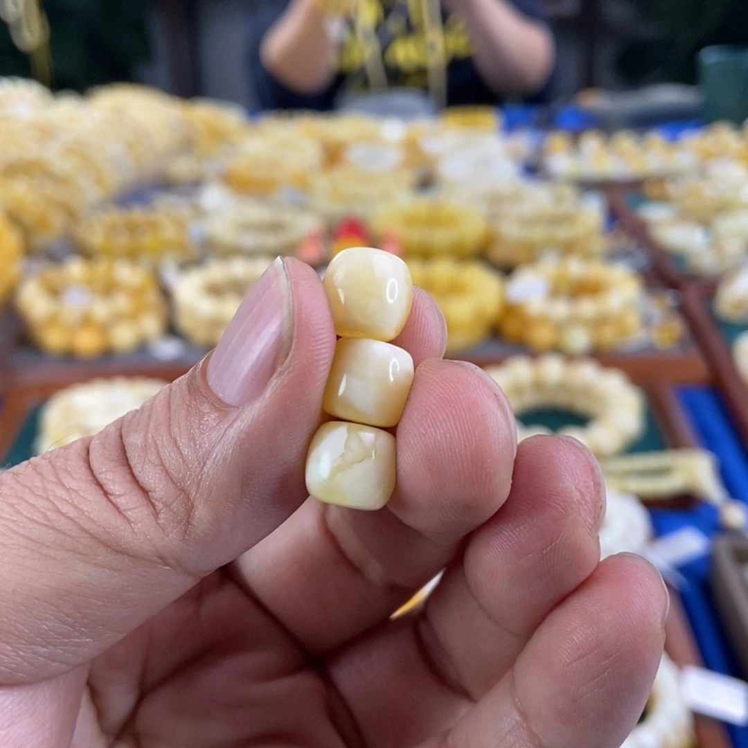 琥珀珠宝奇石未镶嵌?*金白蜜蜡珠