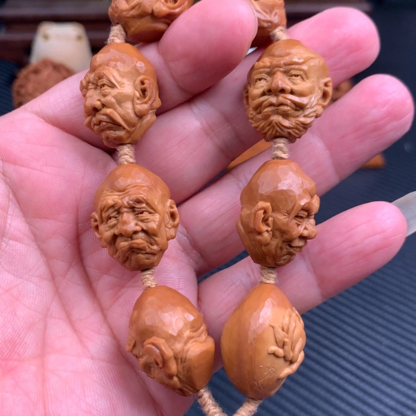 【闪购商品】橄榄核手串手雕七星罗汉