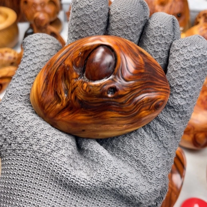 嘉***江木太行陈化黑油坨把件有陈化裂鉴赏期48小时