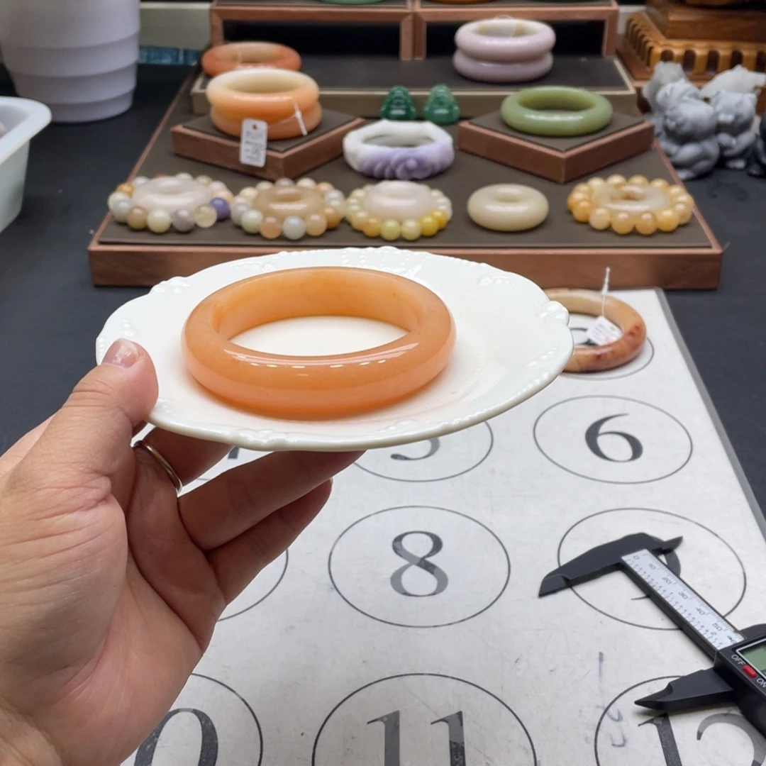 有***猫石英岩玉未镶嵌手镯