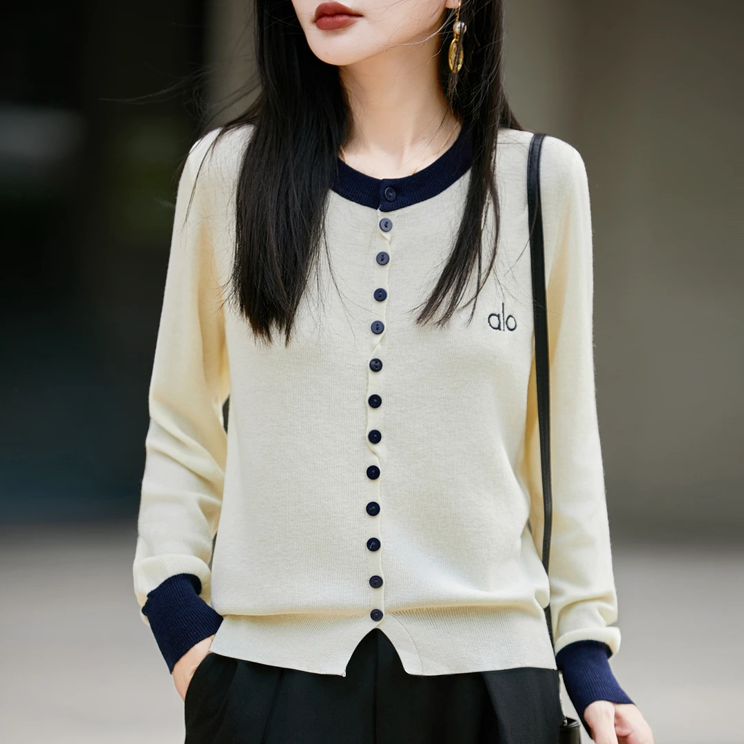 初秋新款小香风撞色圆领针织开衫女甜美系穿搭宽松超好看毛衣外套