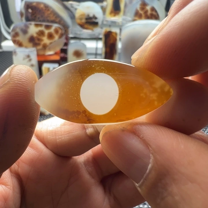 未镶嵌玛瑙/玉髓珠宝奇石