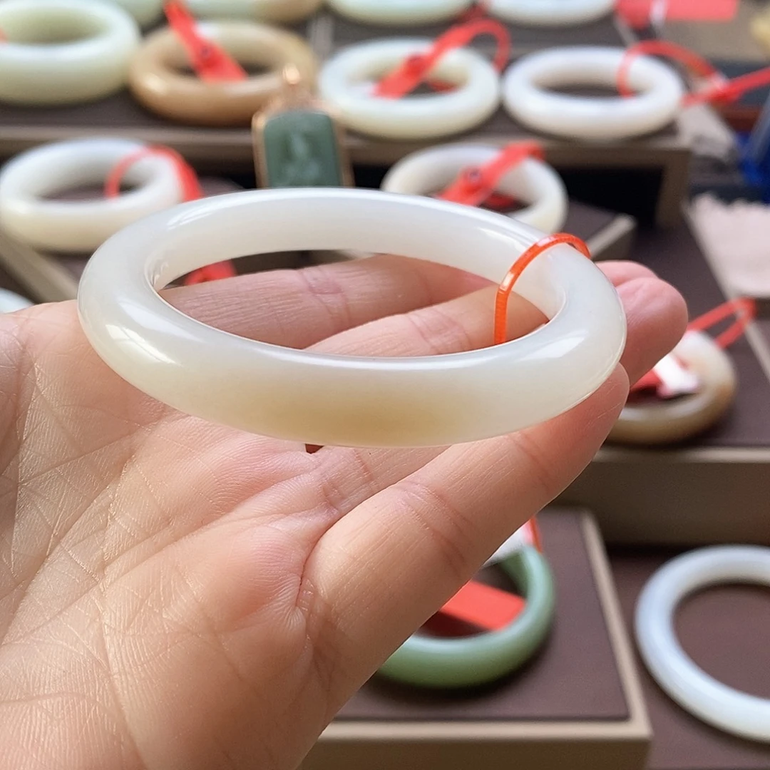 未镶嵌手镯和田玉55