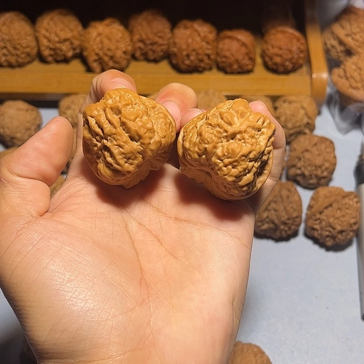 文玩核桃把件38边 40肚 原生态无药蛤蟆头