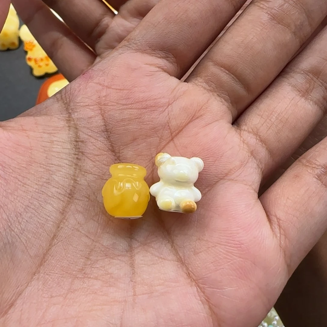 未镶嵌颈饰琥珀蜜蜡