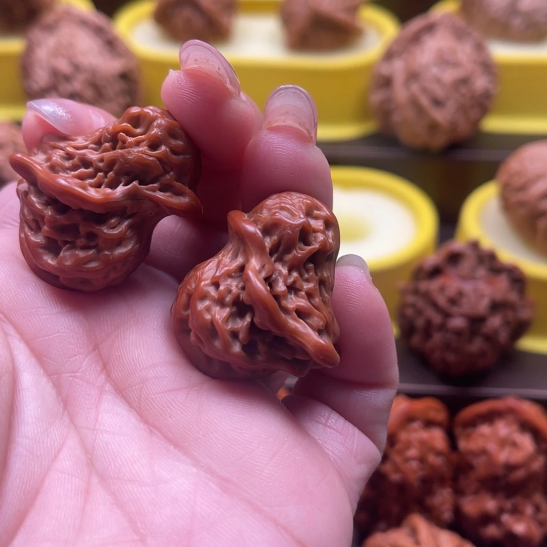 文玩核桃吊坠芮**?聚宝盆等各种各样风格迥