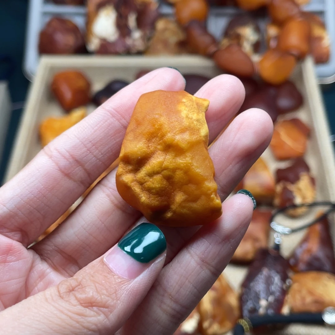 琥珀未镶嵌珠宝奇石