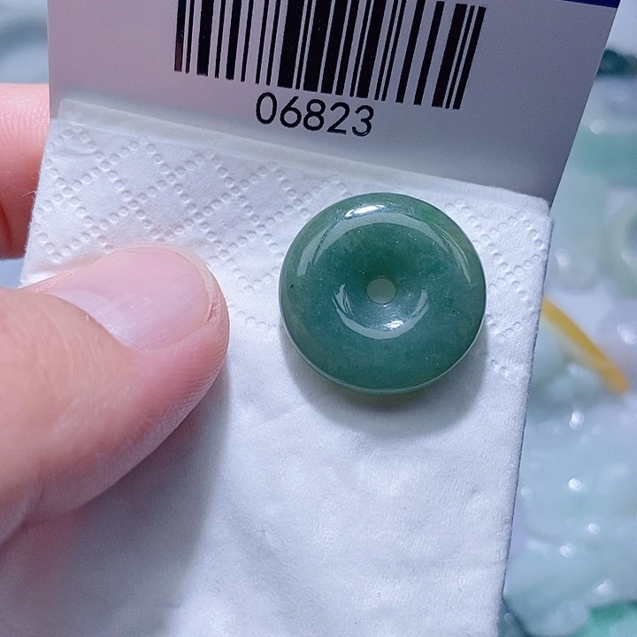 翡翠未镶嵌颈饰天光墟翡翠市场现金代购