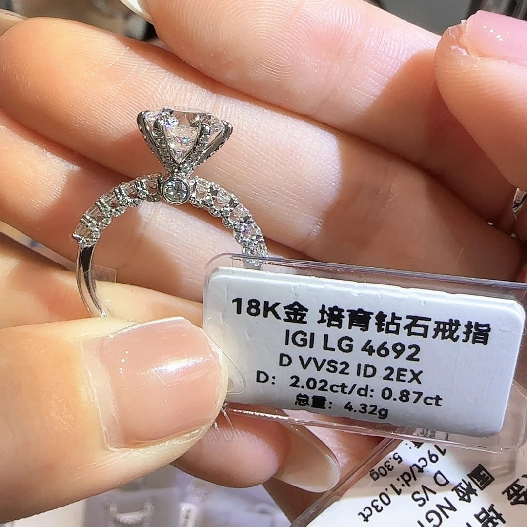 18K金镶嵌实验室培育钻石黄***~2卡蕾丝白 13