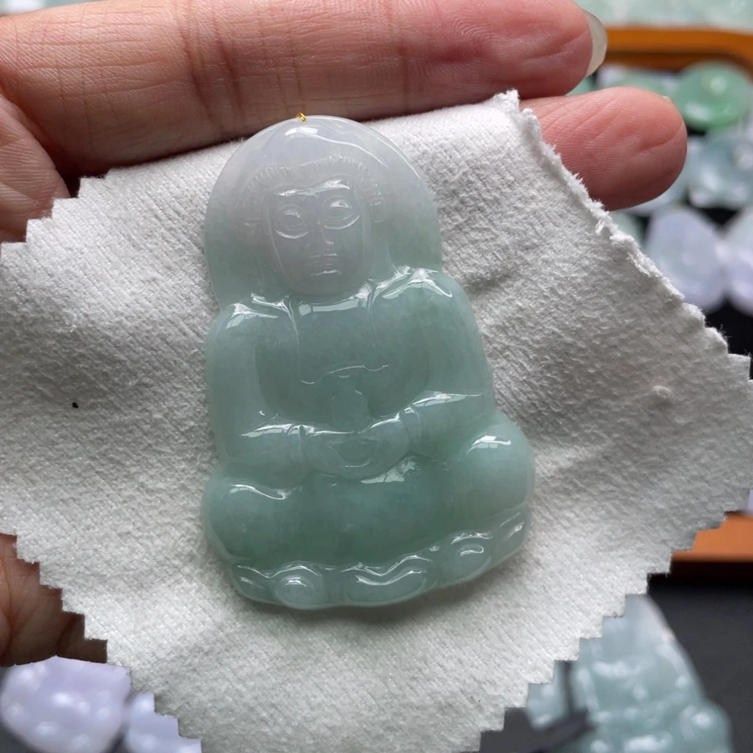 颈饰未镶嵌翡翠观音