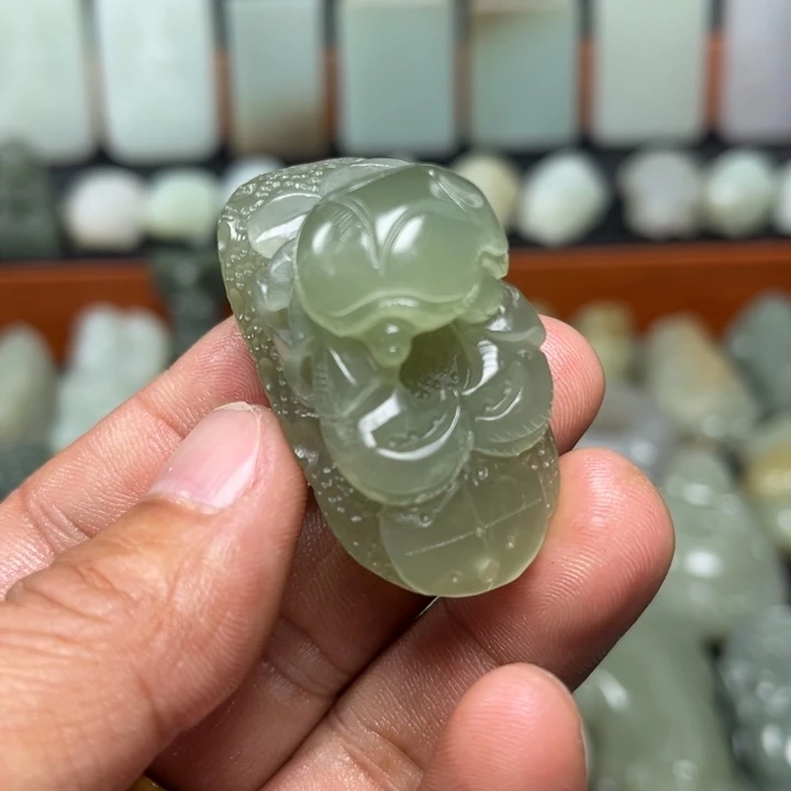 和田玉未镶嵌挂件