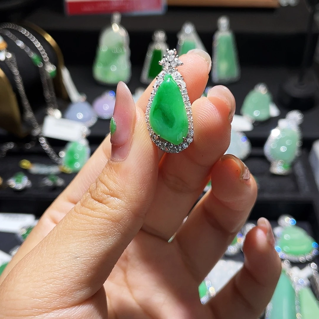 翡翠银S925镶嵌颈饰