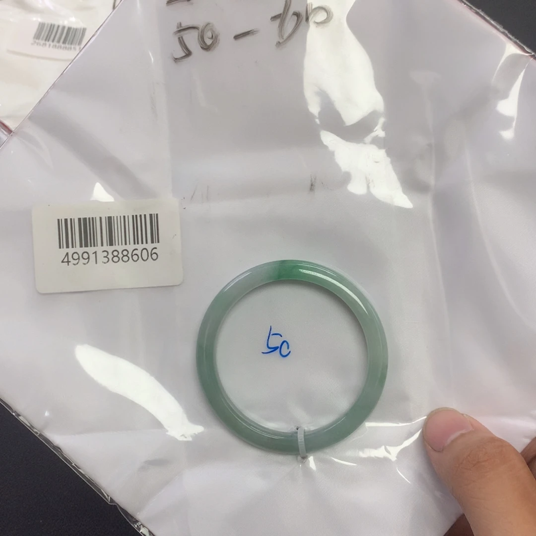 未镶嵌手镯翡翠天然缅甸翡翠手镯