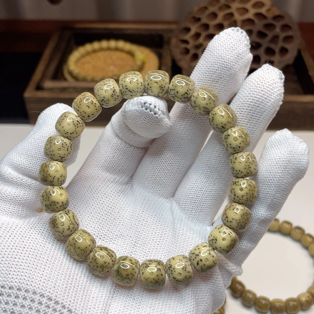 吊坠星月菩提03。10/9青花瓷满天星火龙果