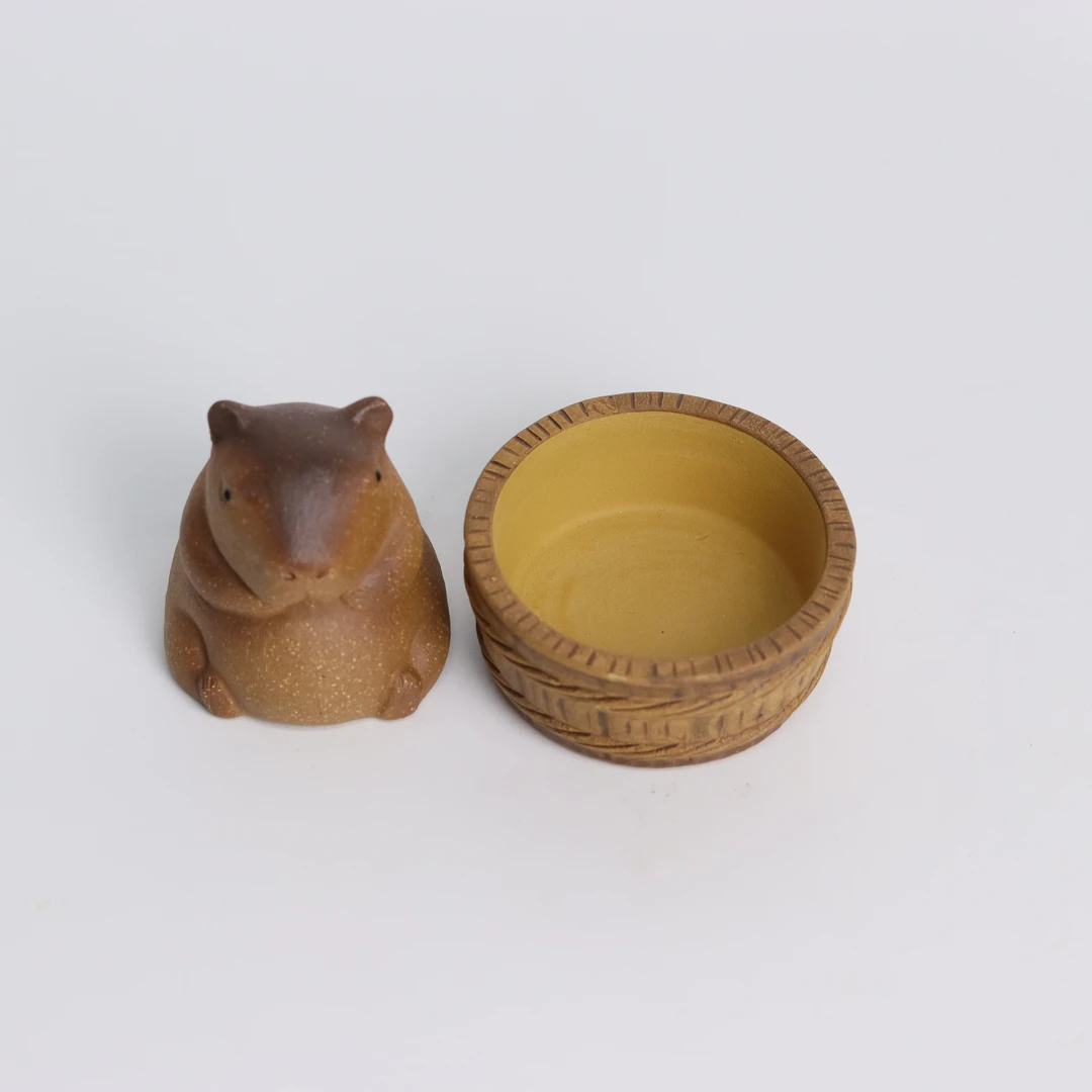 当代 3月新228紫砂澡盆卡皮巴拉抱胸茶宠