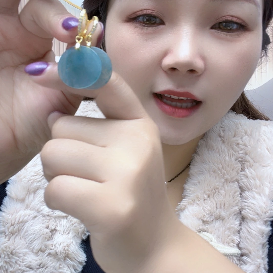 翡翠未镶嵌颈饰耳坠