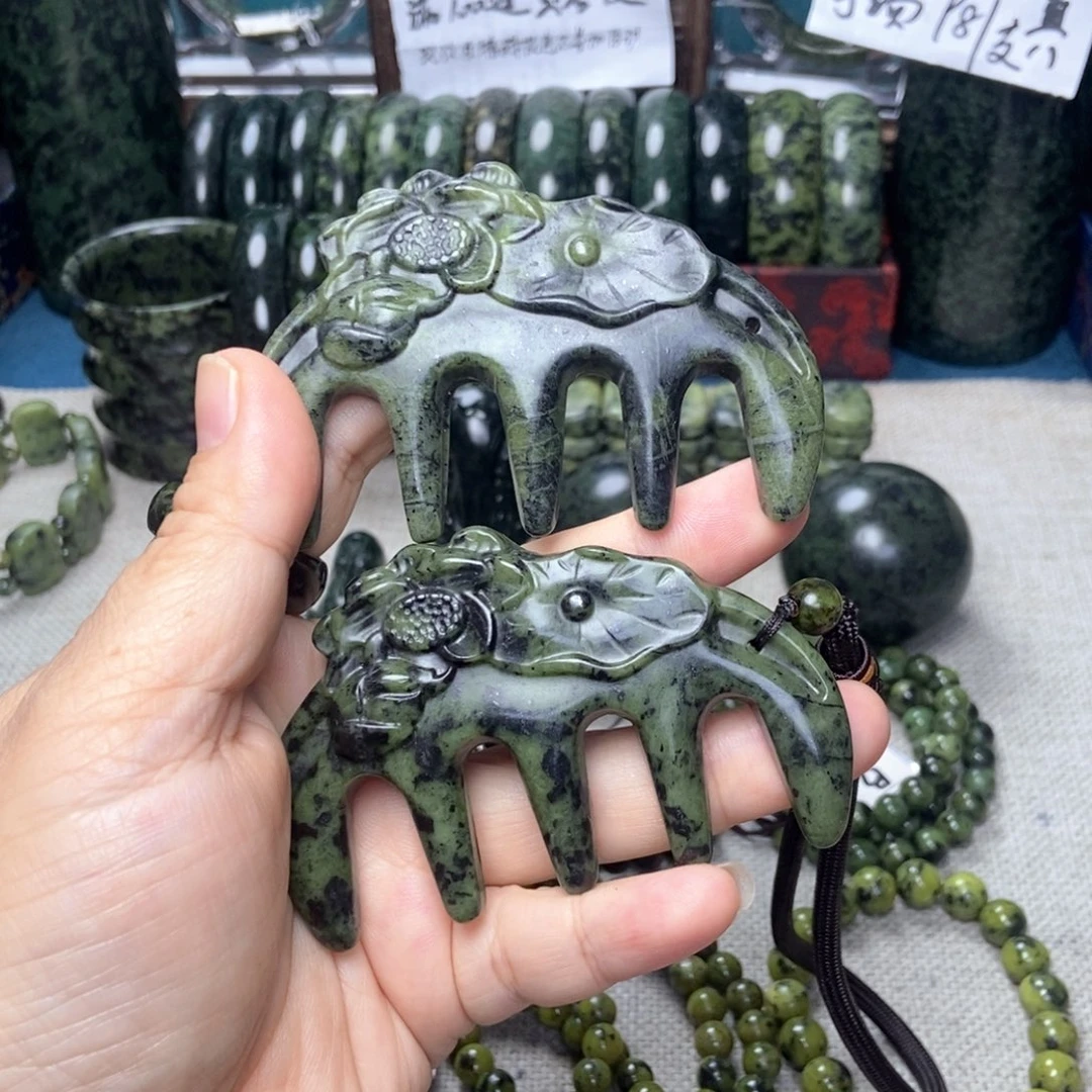 未镶嵌蛇纹石玉五爪梳两把