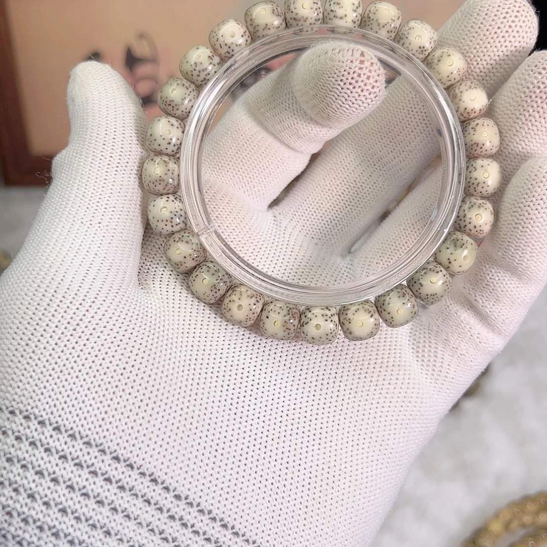 星月菩提手串820 号.  星月菩提. 一物一图.