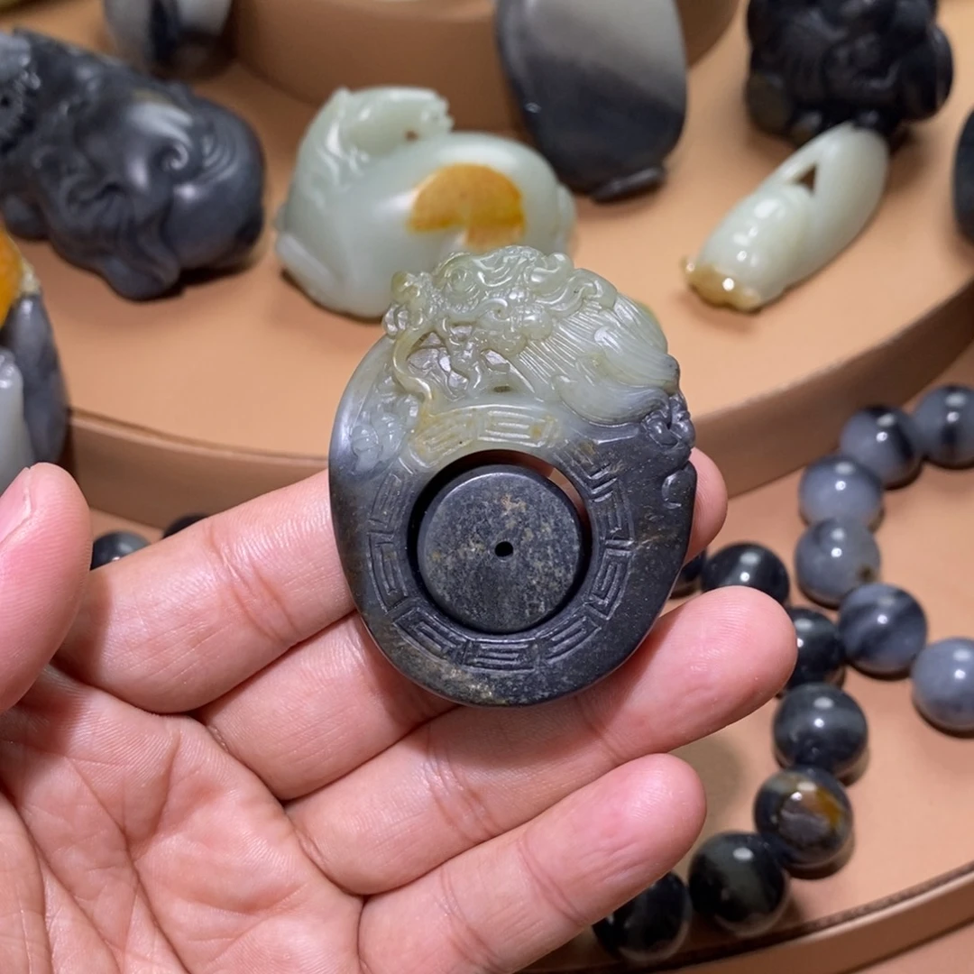 未镶嵌和田玉把件