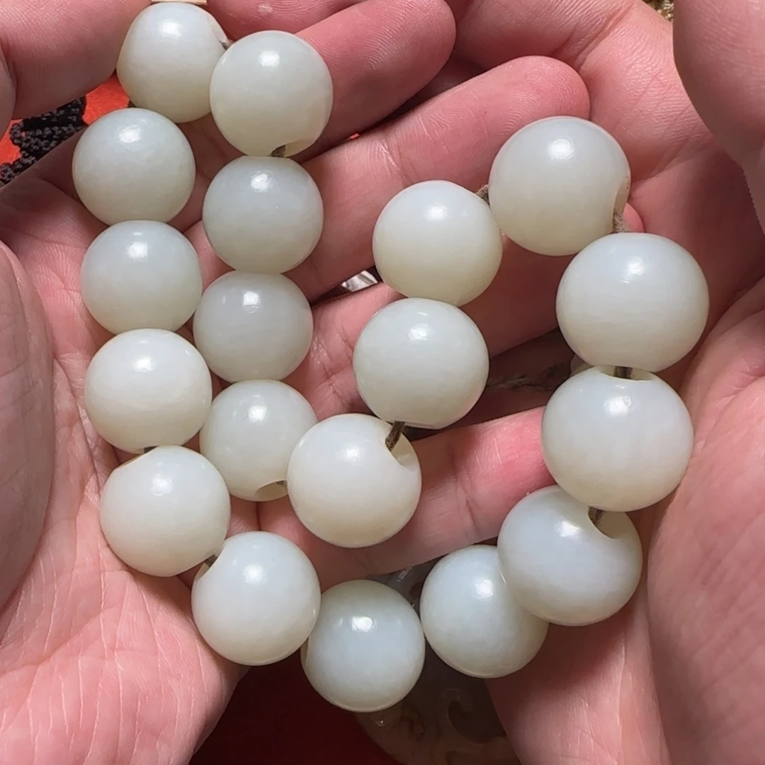 石***根和田玉未镶嵌挂件