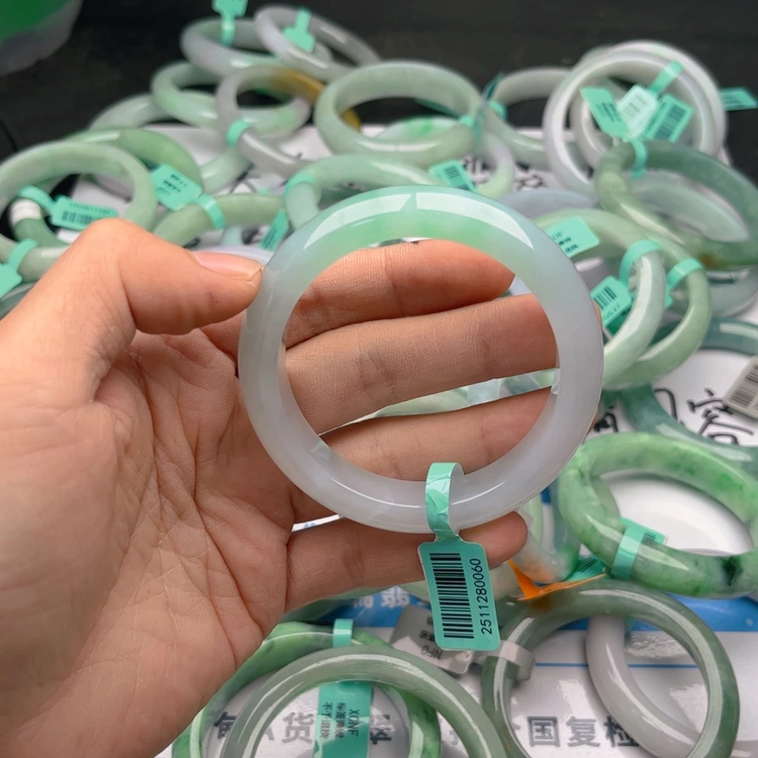 未镶嵌手镯翡翠蜜****?555657. 109