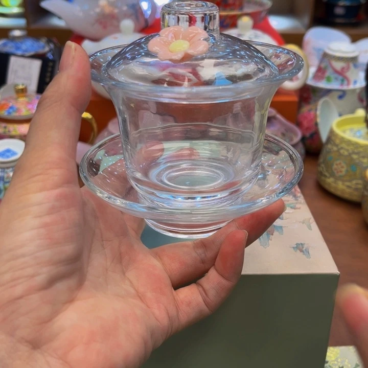 瓷片花花绿绿地在我的心里