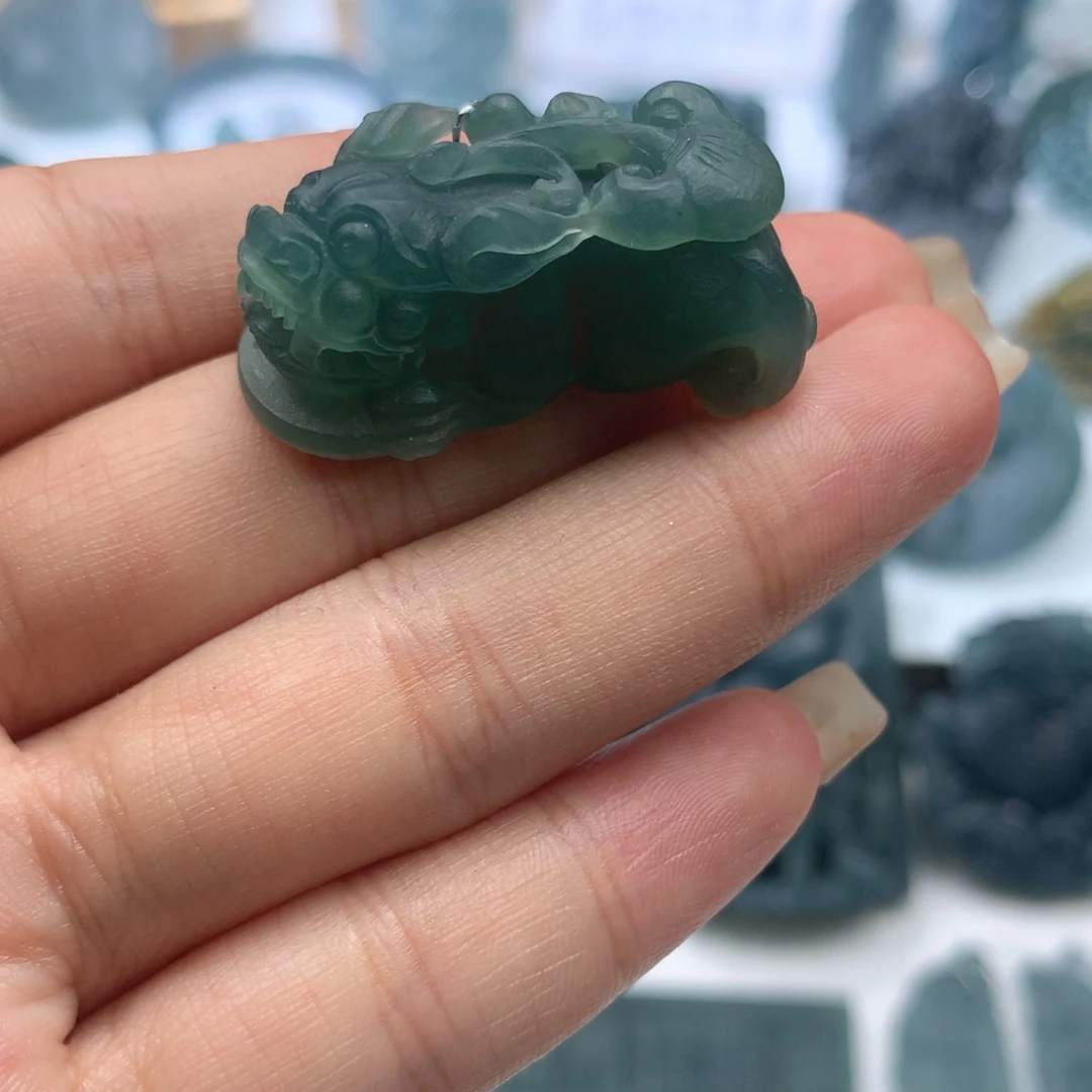 定制翡翠。未镶嵌毛货不退不换