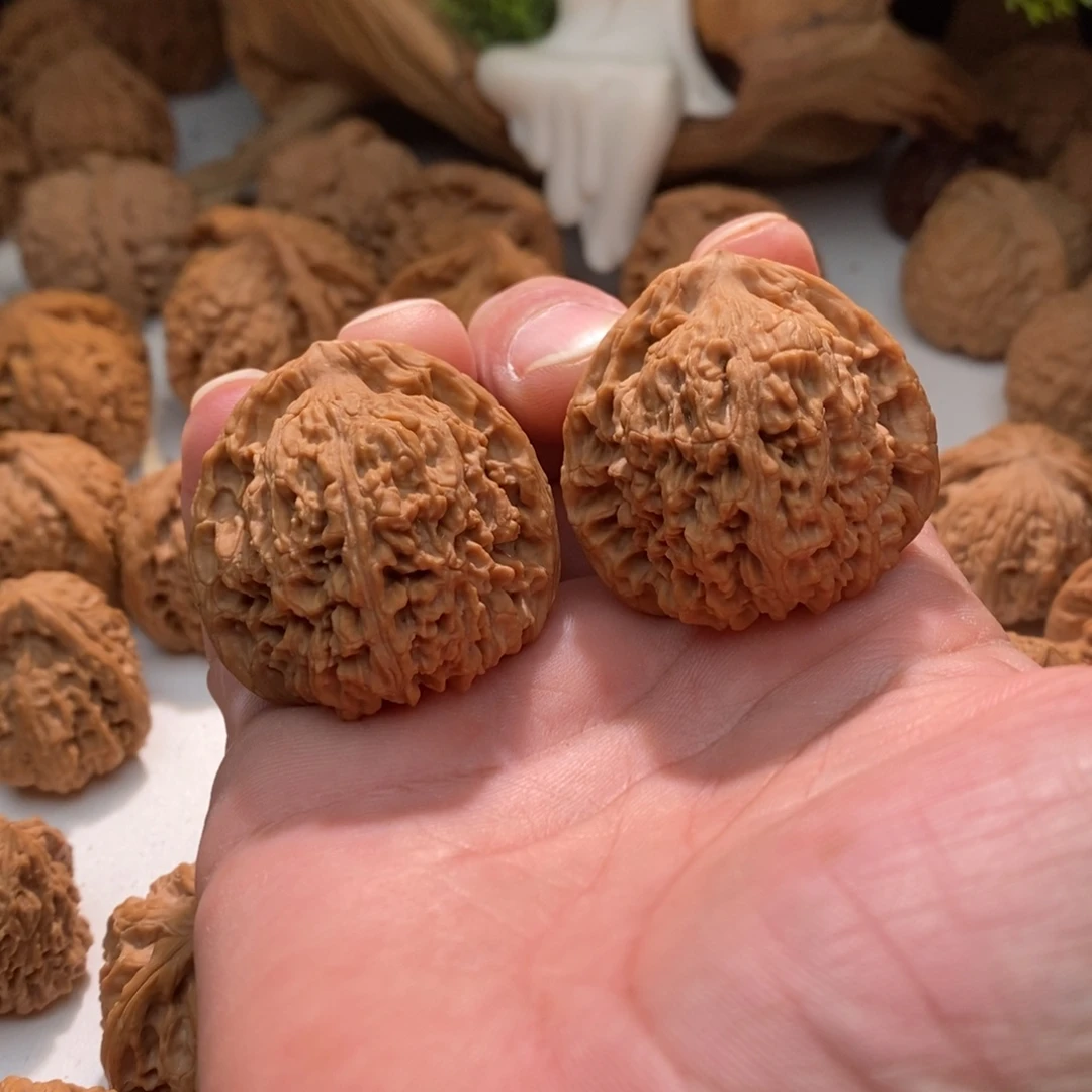 把件文玩核桃南疆石41.5