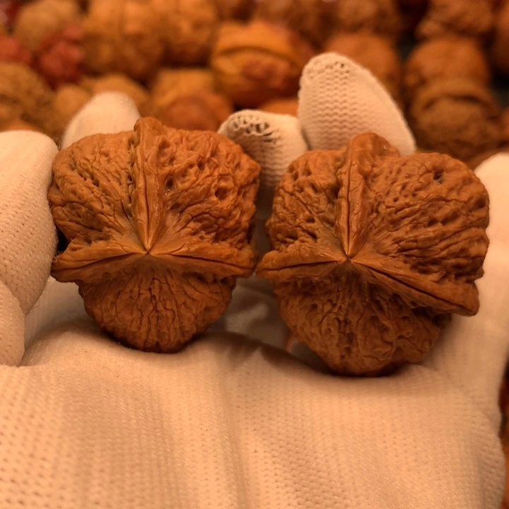 吊坠文玩核桃48………….