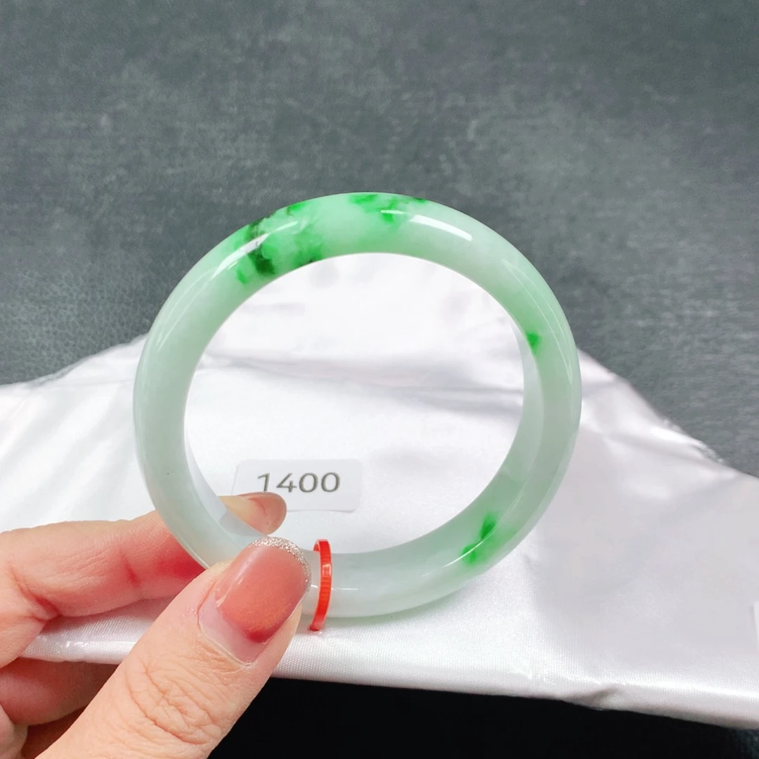 翡翠未镶嵌手镯03