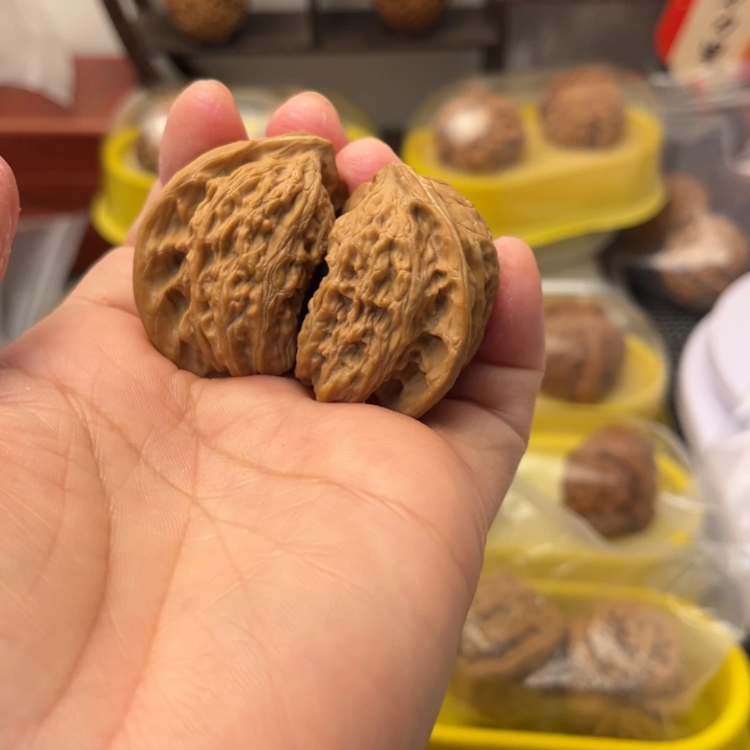 文玩核桃吊坠石半壁