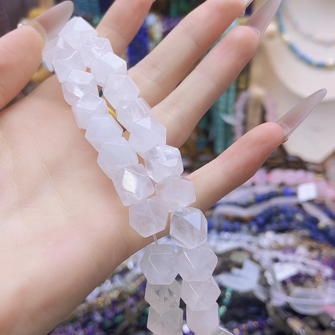 未镶嵌玛瑙/玉髓珠宝半成品/白水晶唐八棱约10mm 半条110号