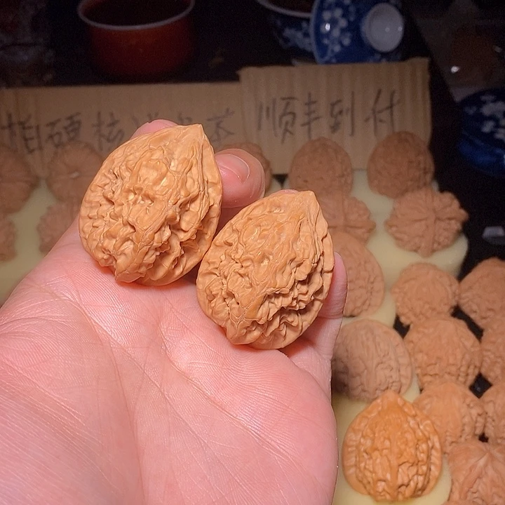 文玩核桃手把件朱雀鸡心