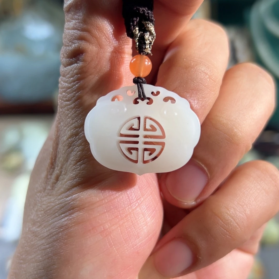 和田玉颈饰未镶嵌俄料